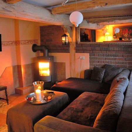 Altes Landhaus Oste, Klavier Appartement, 2 Zimmer Mit Kamin Hemmoor Exterior foto