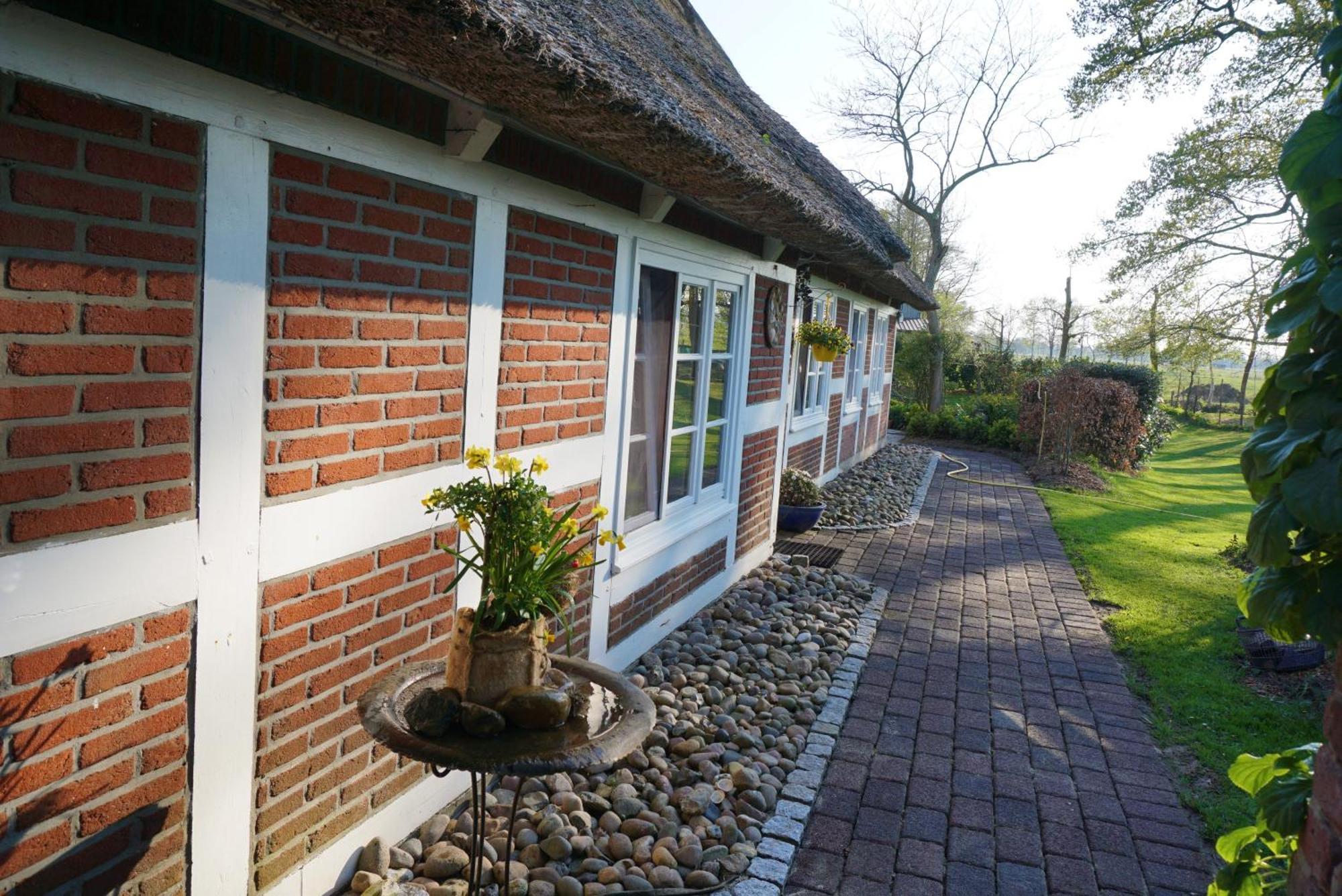 Altes Landhaus Oste, Klavier Appartement, 2 Zimmer Mit Kamin Hemmoor Exterior foto